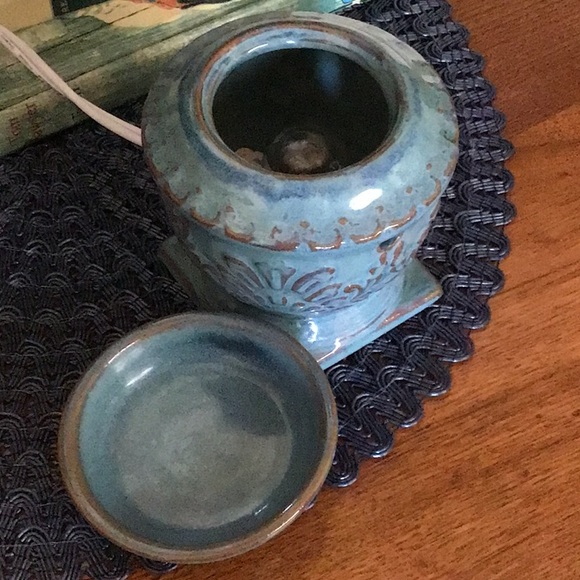 5” tall x 4 1/2” width Wax Warmer Air Freshener - Picture 3 of 5